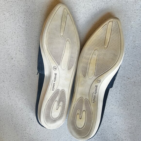 Kenneth Cole Gentle Souls Womens Size 9 Blue Suede Flats With Ruffled Trim - Picture 12 of 12